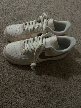 Nike Women’s White and Light Pink Low-Top Sneakers